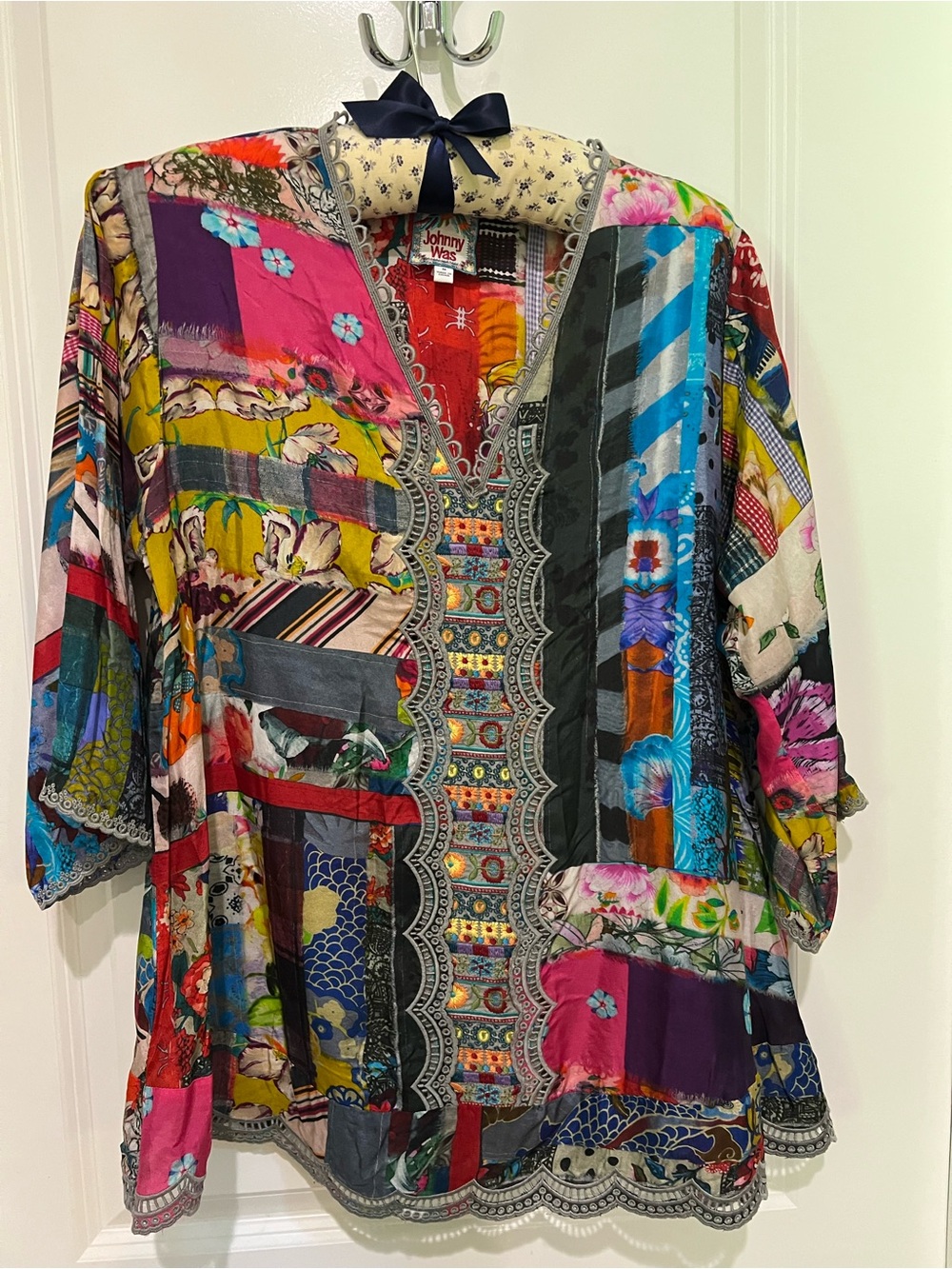 Johnny Was Sonnet Leonora Silk Boho Patchwork V-Neck Multicolor Tunic - Picture 2 of 11